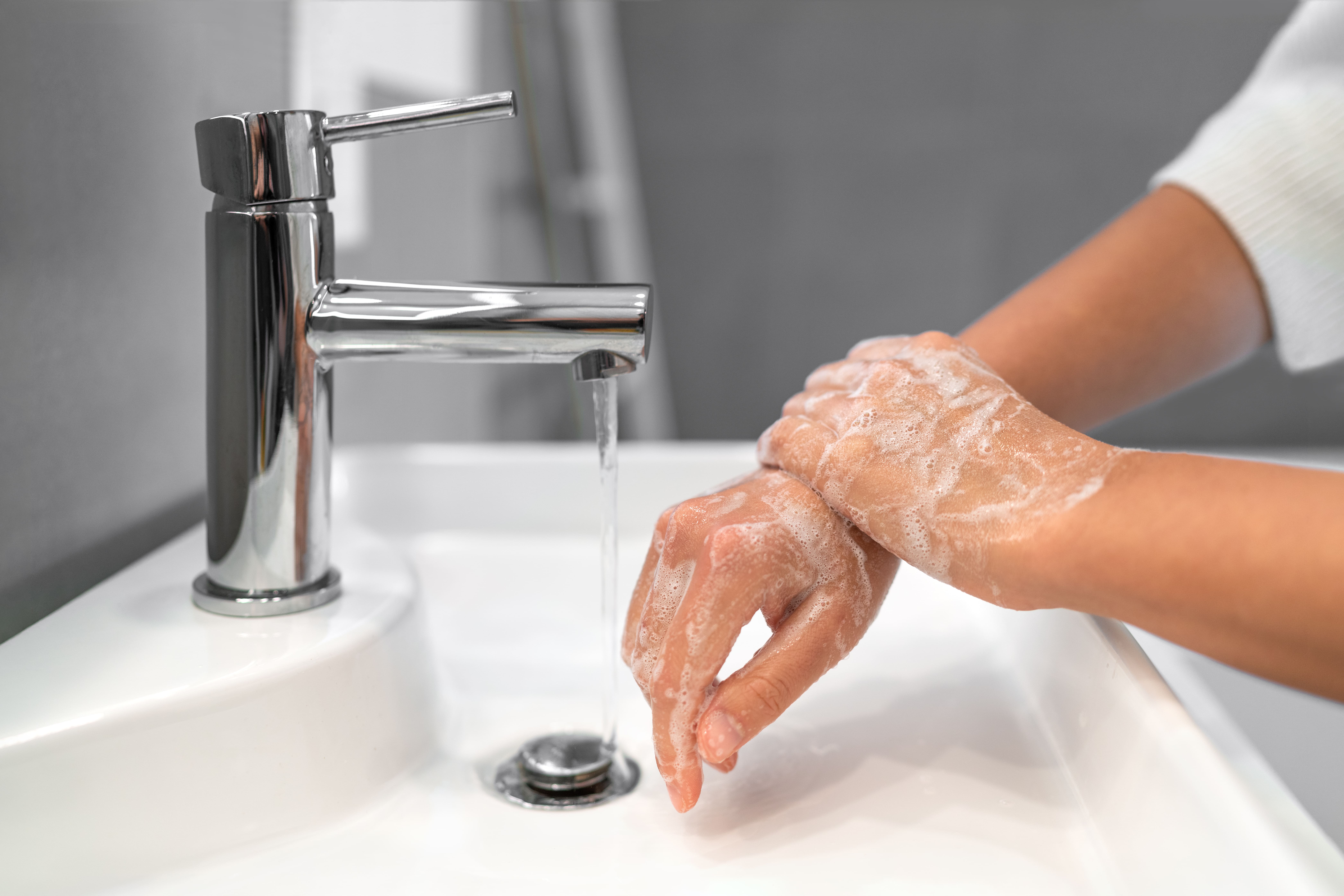 Как часто надо мыть руки с мылом: правила очищения