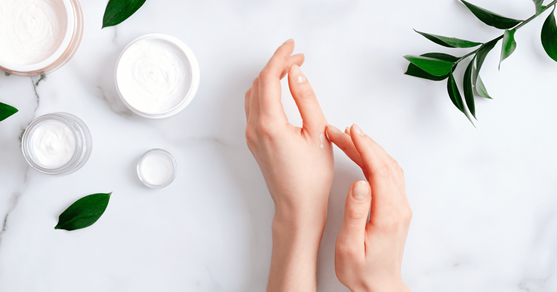 Витамины для кожи рук: как питать кожу для защиты от шелушения